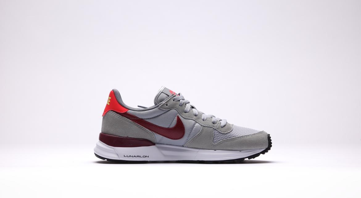 nike lunarlon internationalist