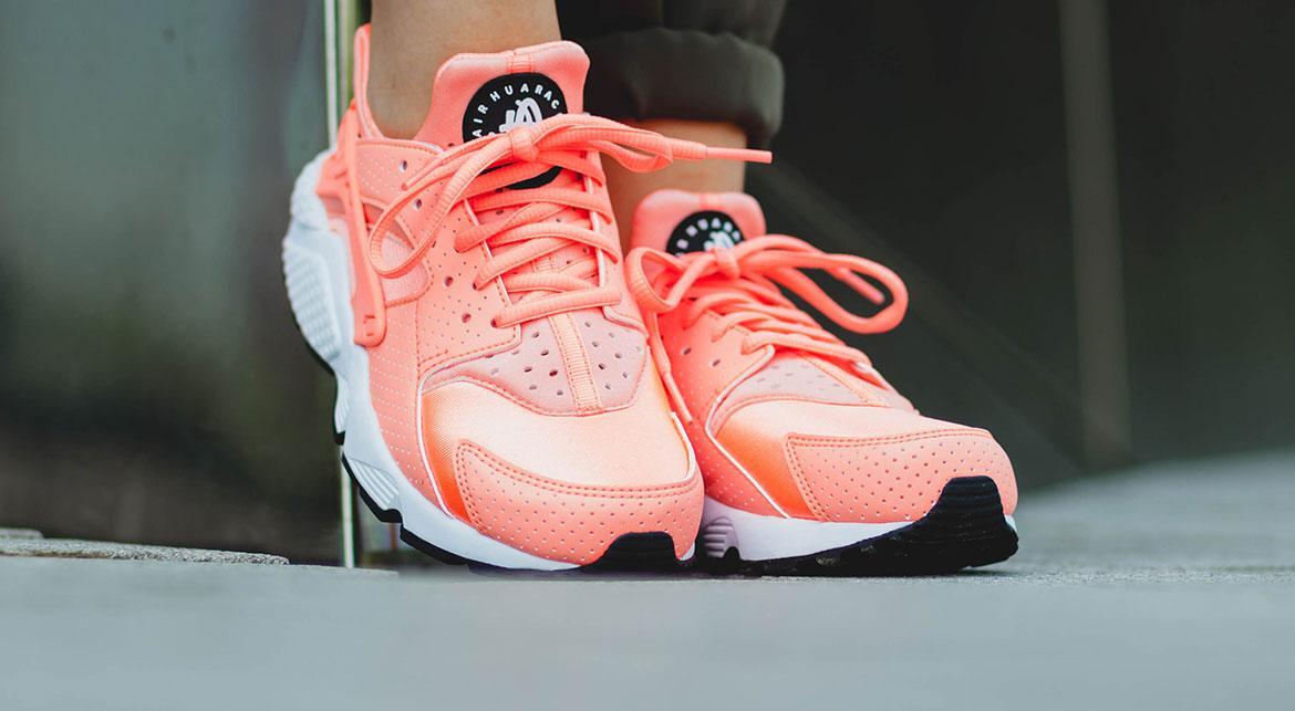 Nike Wmns Air Huarache Run 