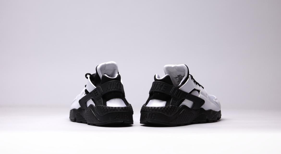 black and white huaraches size 5