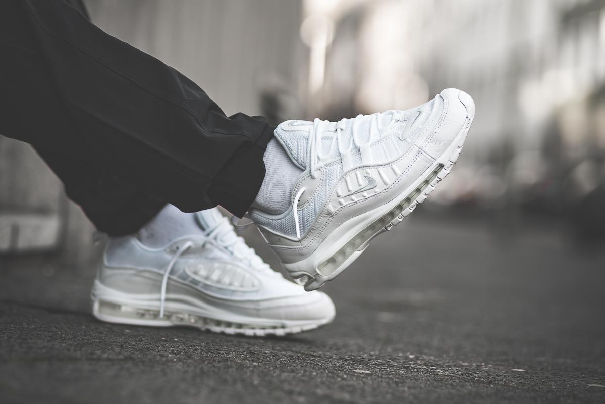 nike air max 98 triple white