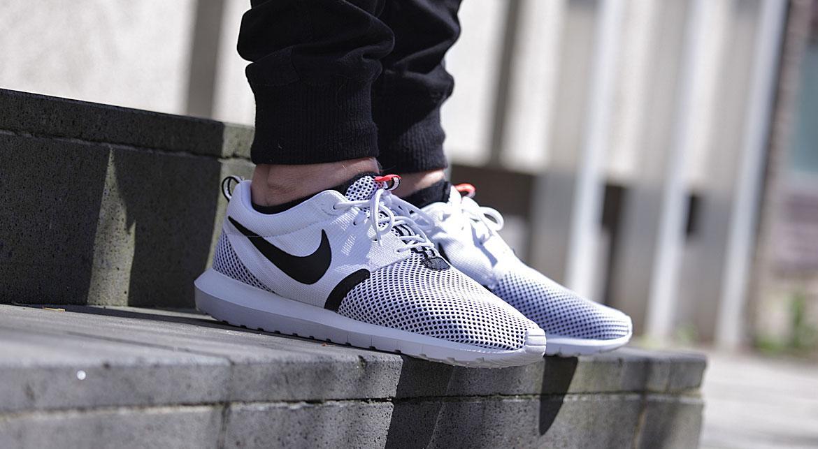 white and black roshes