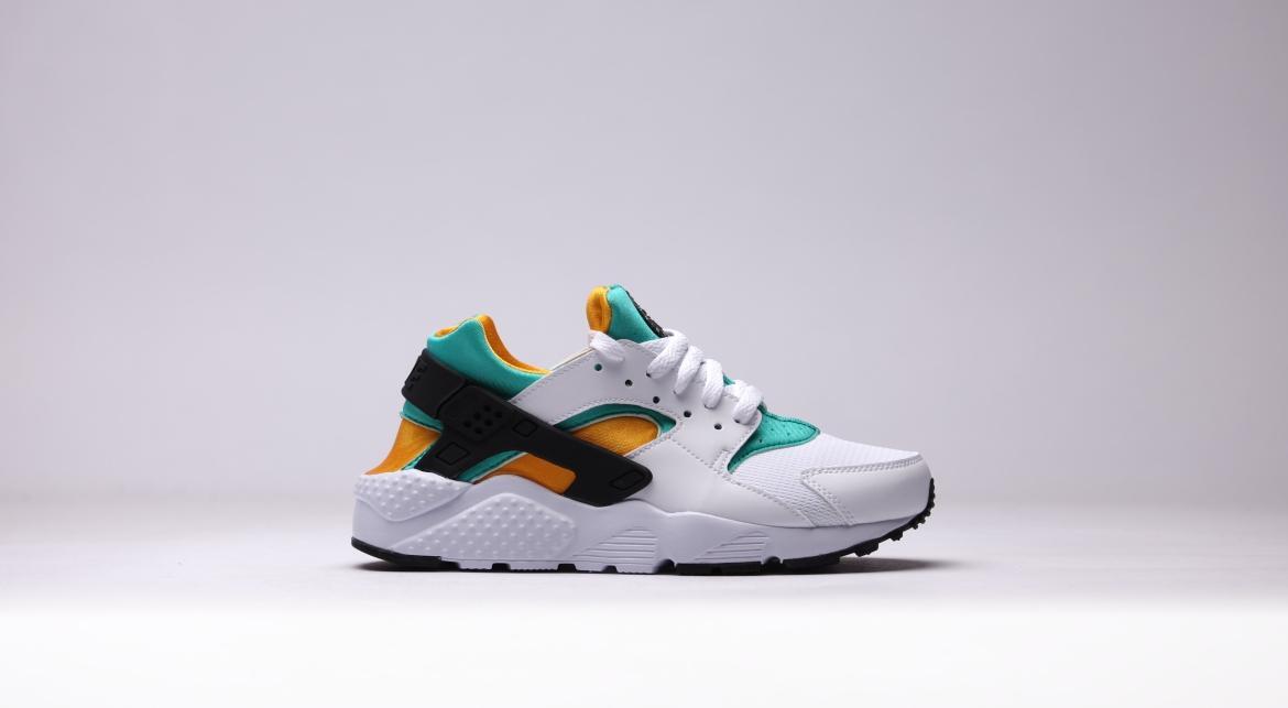 huarache green and white