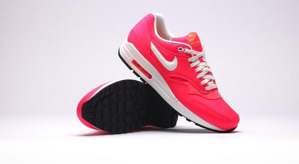 nike air max 1 hyper punch