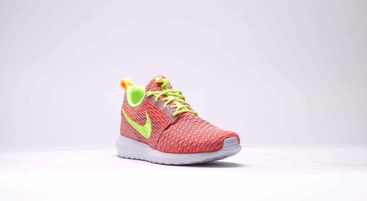 Nike Roshe Nm Flyknit 'Hot Lava' - Image 3