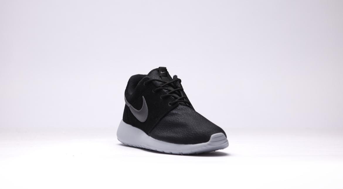 Nike Roshe One Dark Grey - Image 4