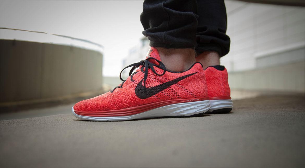 Nike Flyknit Lunar 3 'University Red' - Image 7