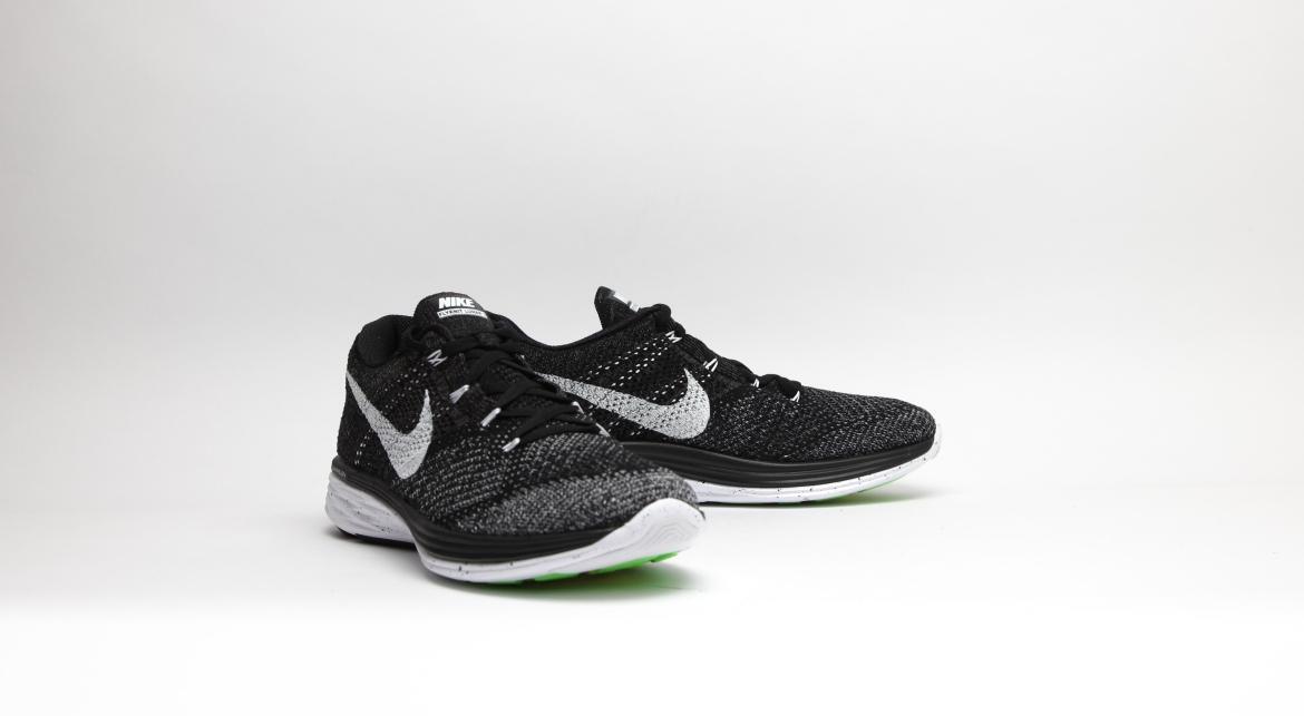 Nike Flyknit Lunar 3 'Oreo' - Image 4