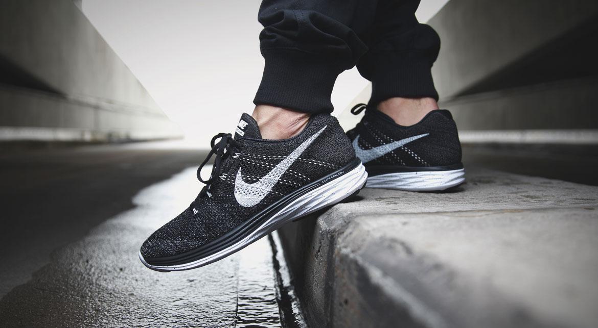 Nike Flyknit Lunar 3 'Oreo' - Image 6