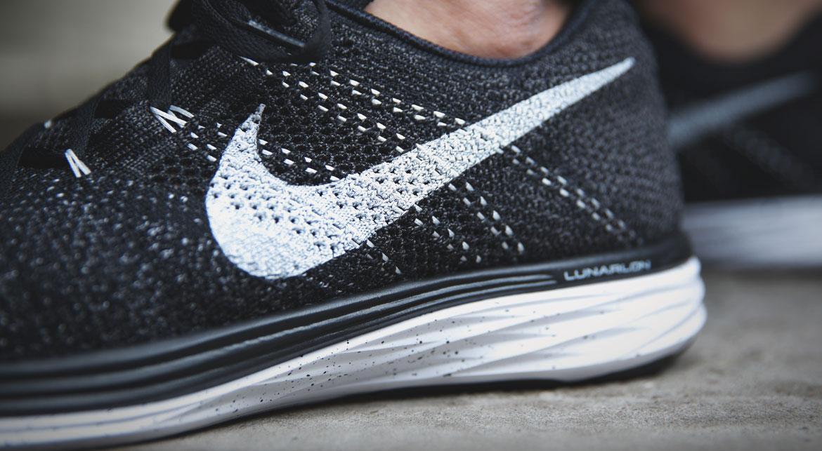 Nike Flyknit Lunar 3 'Oreo' - Image 7