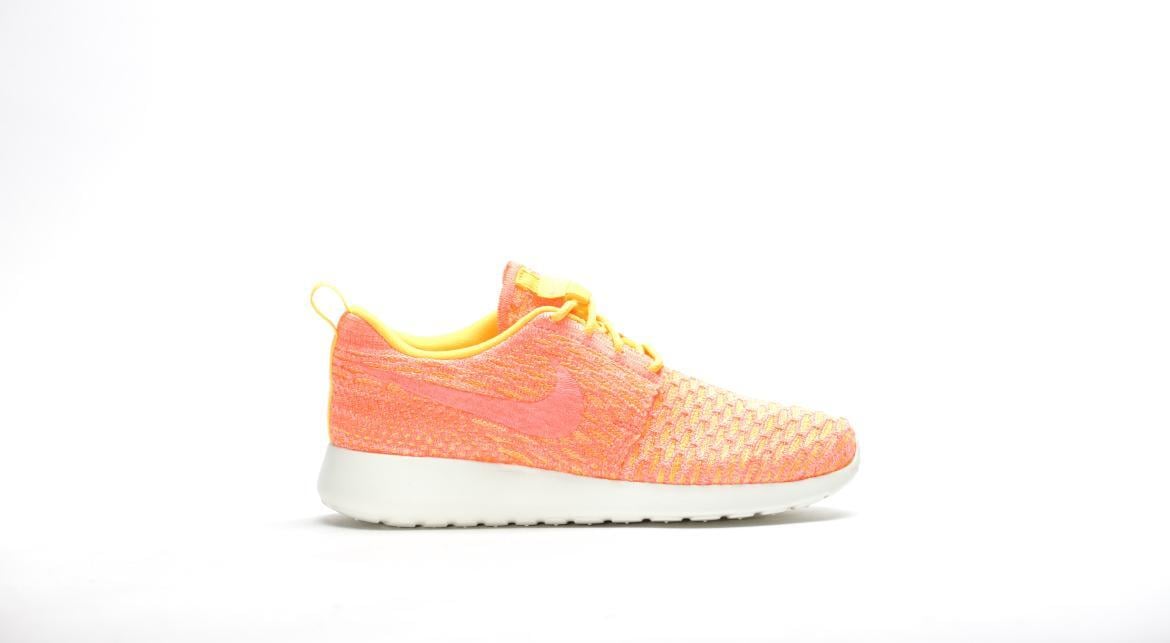 Nike Wmns Roshe One Flyknit "Laser Orange"