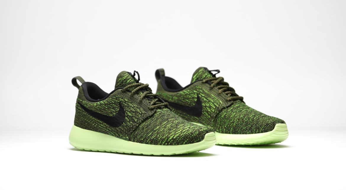 Nike Wmns Roshe One Flyknit "Rough Green"