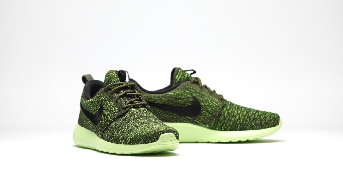 Nike Wmns Roshe One Flyknit "Rough Green"