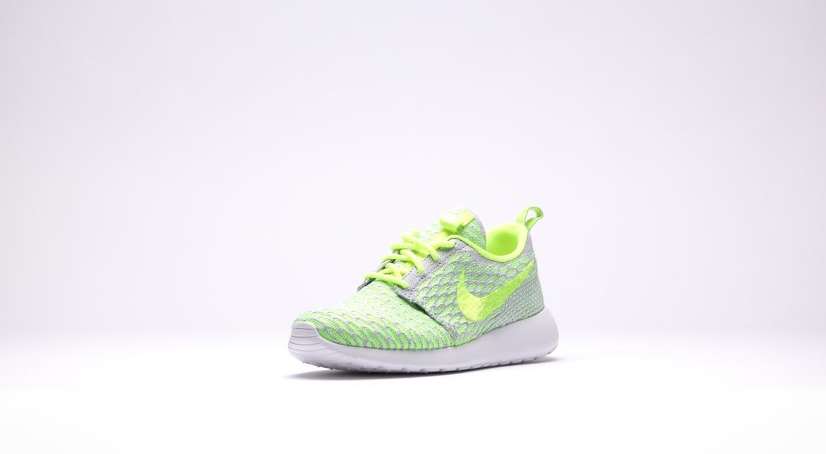 Nike Rosherun Flyknit 'Electric Green' (Women's) - Image 4