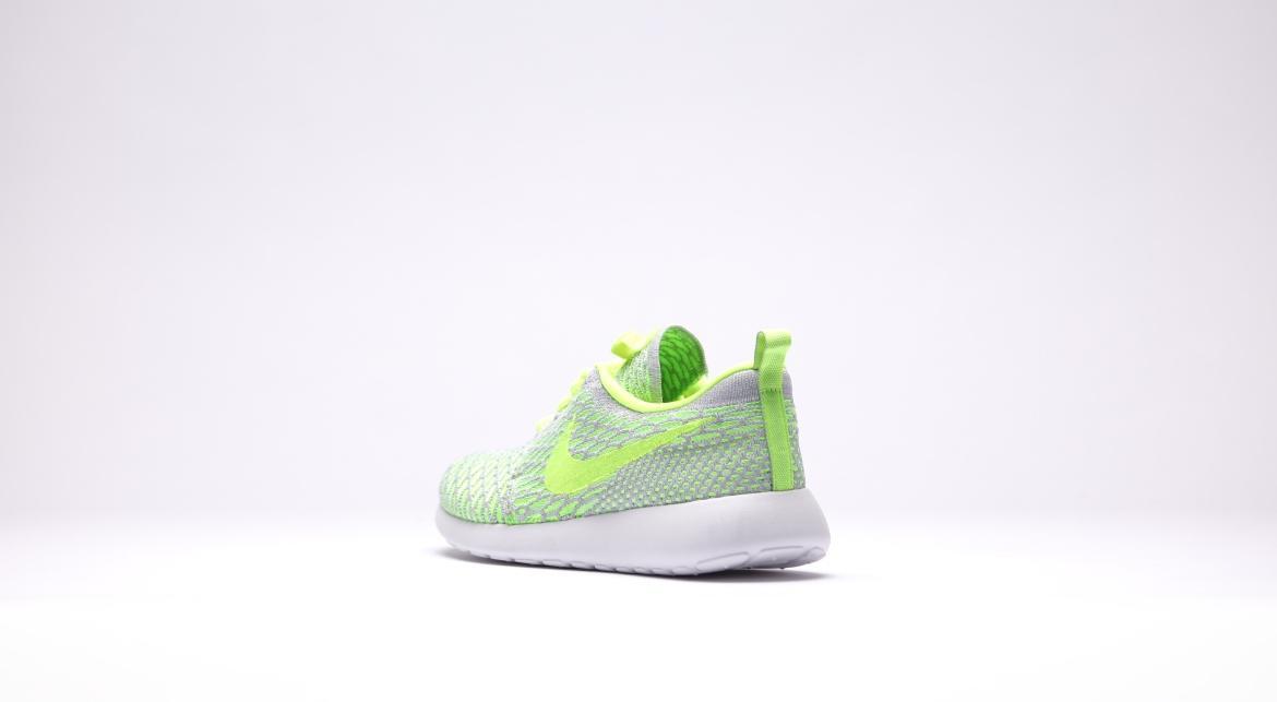 Nike Rosherun Flyknit 'Electric Green' (Women's) - Image 5