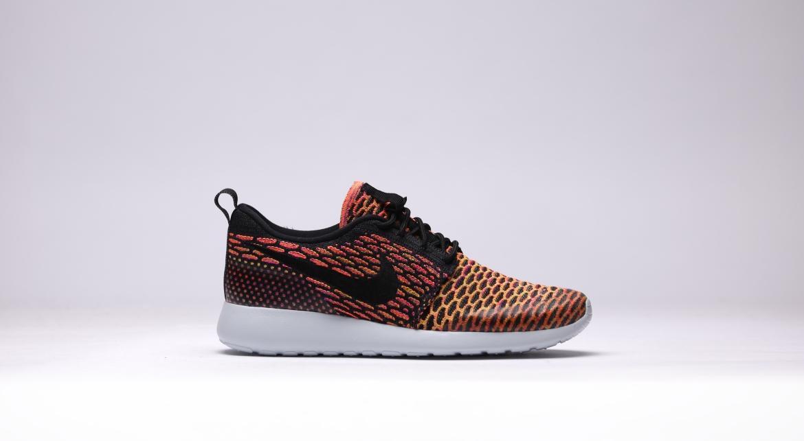 Nike Wmns Roshe One Flyknit "Hyper Orange"