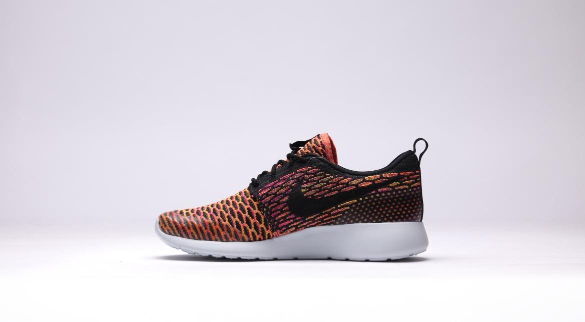 Nike Wmns Roshe One Flyknit "Hyper Orange" - Image 3