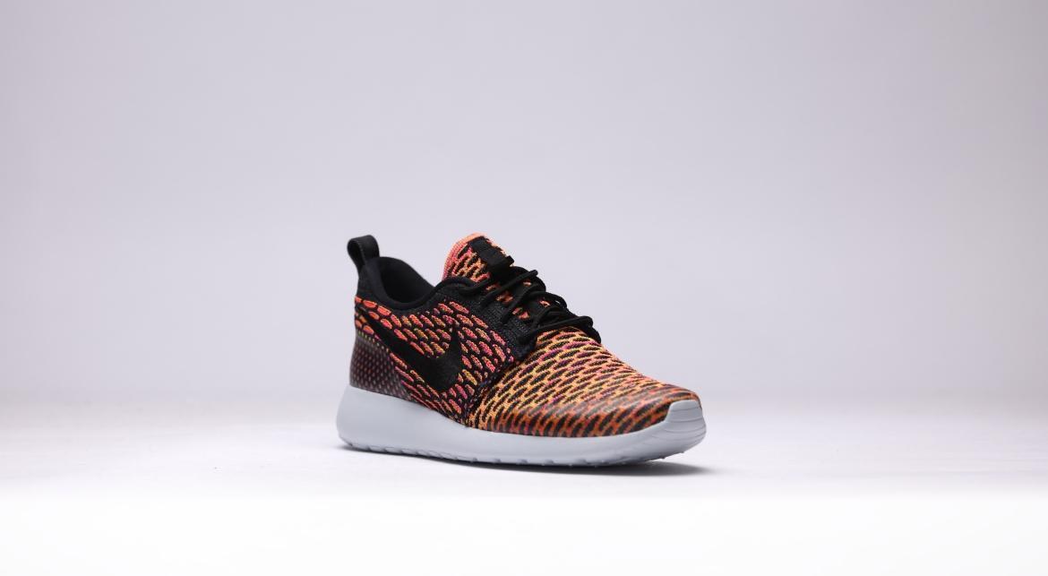 Nike Wmns Roshe One Flyknit "Hyper Orange" - Image 4