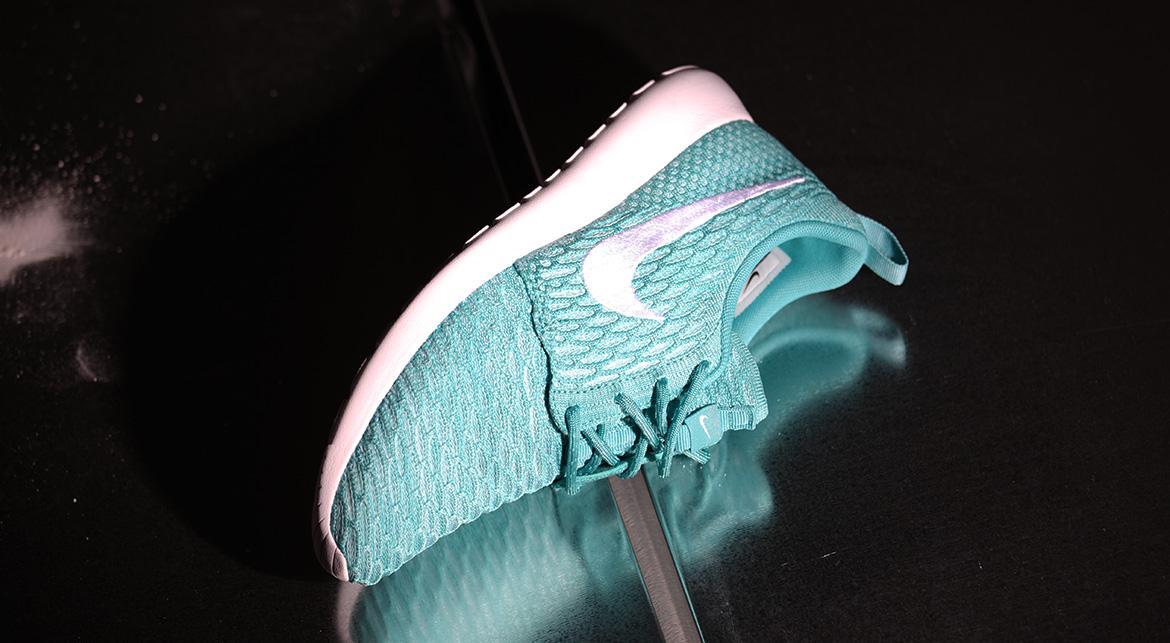 Nike Wmns Roshe One Flyknit "hyper Turquoise"