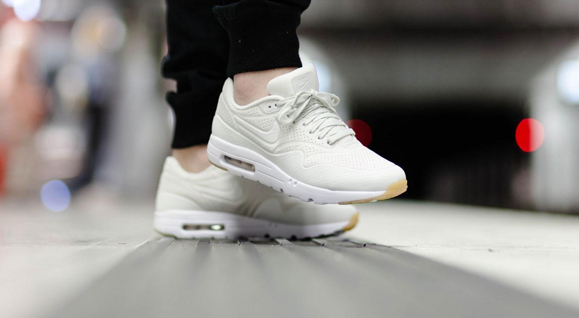 nike air max 1 ultra moire phantom white gum