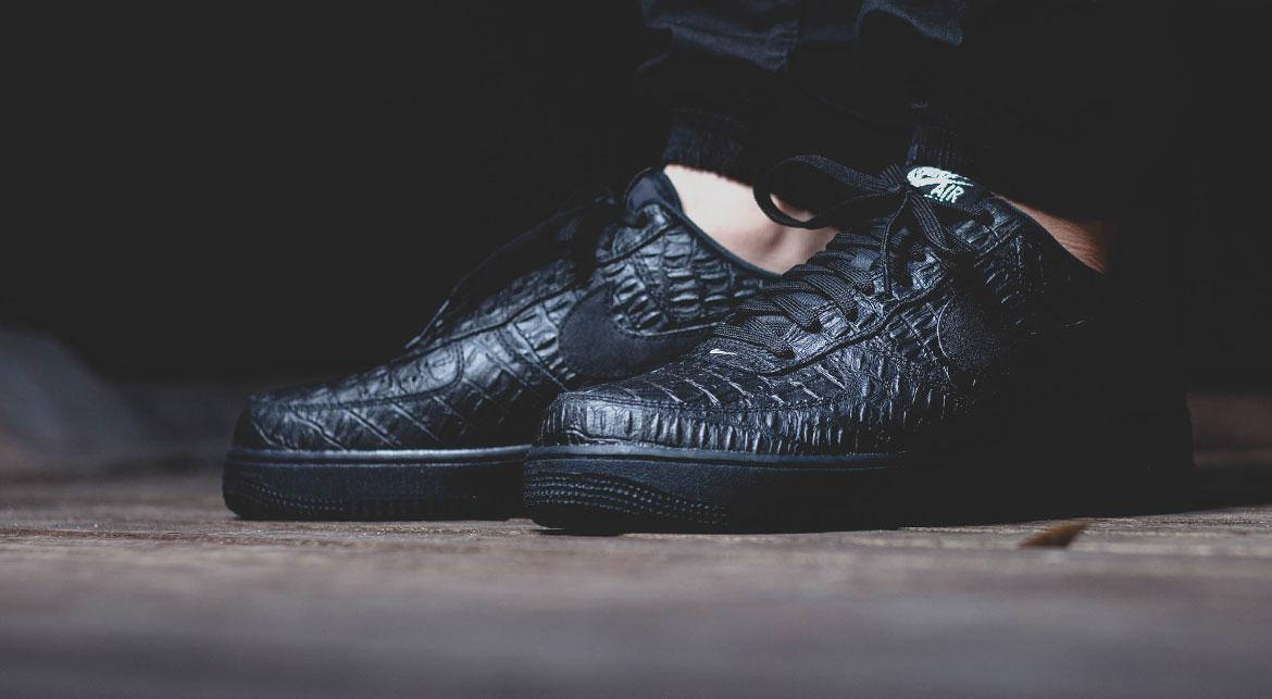 Nike Air Force 1 '07 Lv8 "All Black" - Image 8