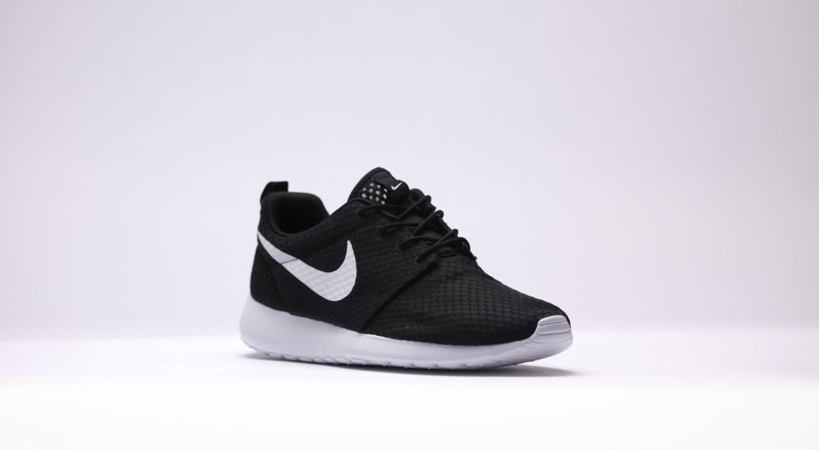 roshe one men's black and white