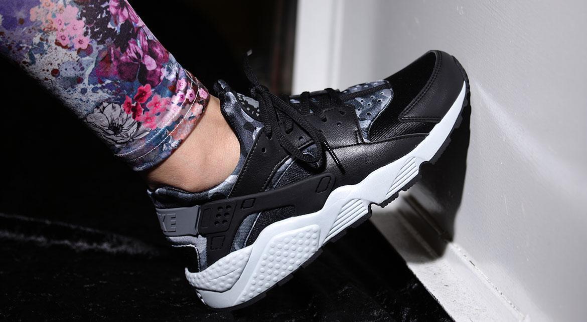 Nike Air Huarache Run Print "Cool Grey" (Women's) - Image 7