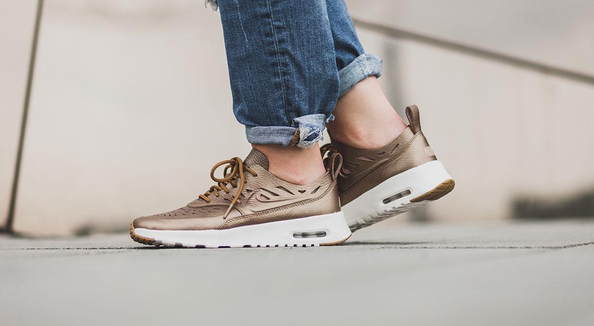 Nike Air Max Thea Metallic Golden - Image 6