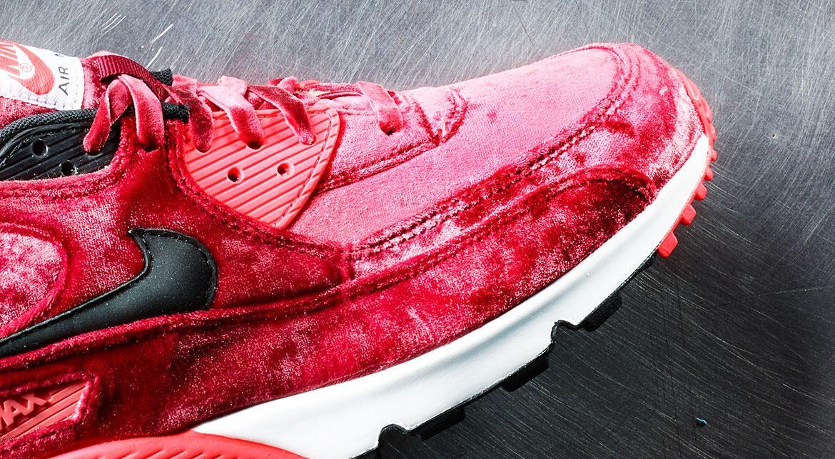 red velvet nike air max