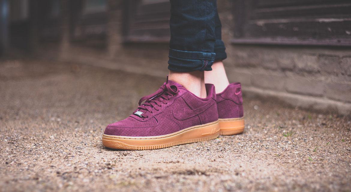 Nike Wmns Air Force '07 Suede