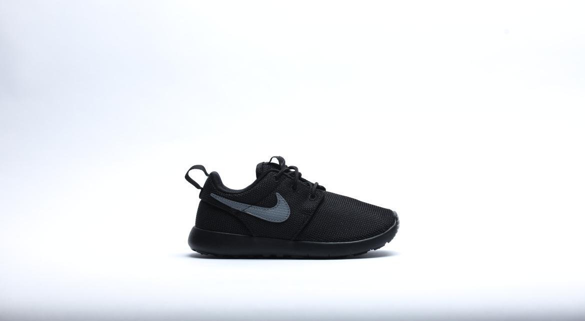 black nike roshe kids