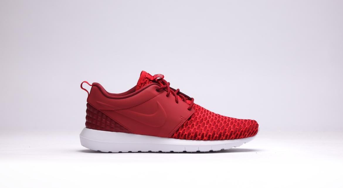 Athletic Shoes Nike Roshe Flyknit Red Nike Women's Roshe One