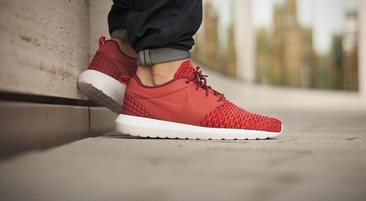 Nike Roshe Nm Flyknit 'Gym Red' - Image 7