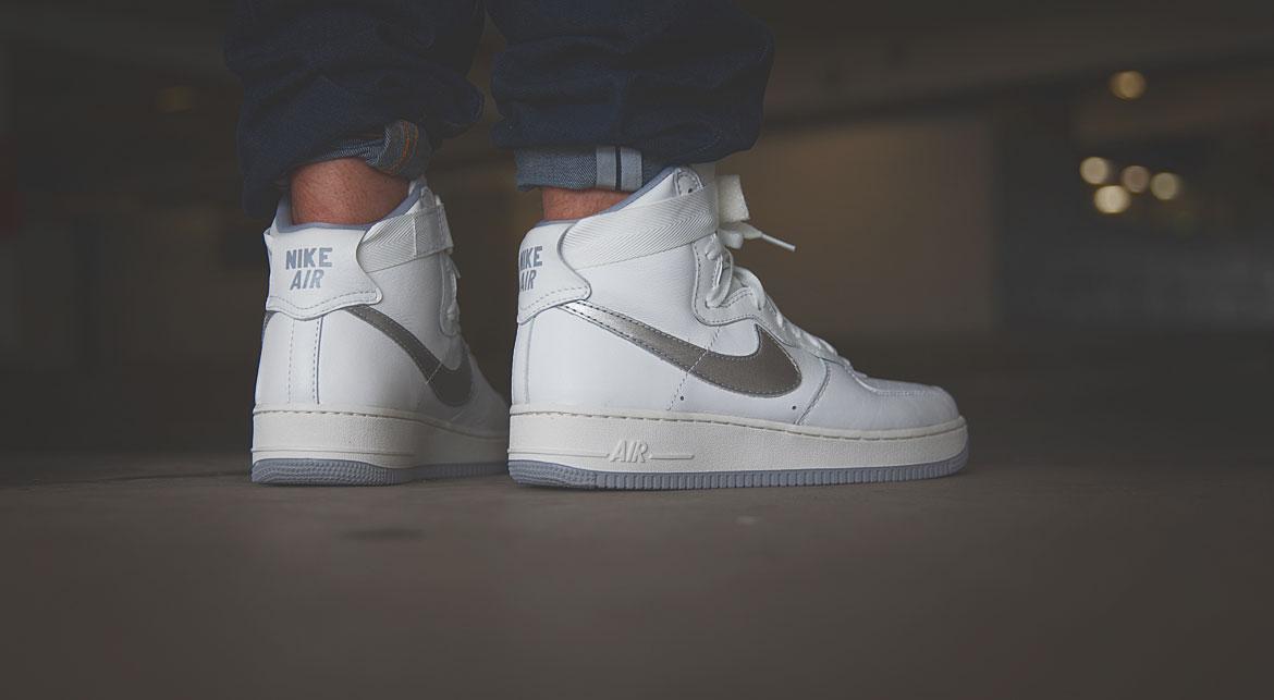 Nike Air Force 1 High Retro QS Men\'s White Silver 2015 743546-101 US Size 7.5 Nike Air Force 1 High Retro OG QS | Shoes | Nike Air Force  main image 3