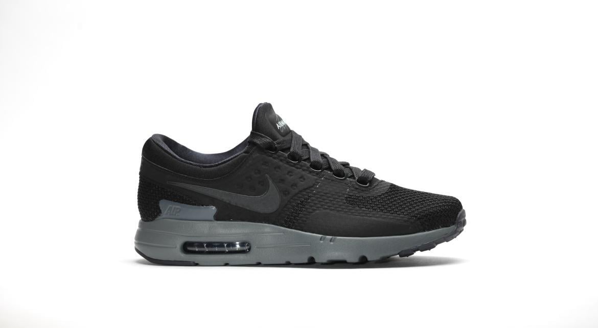 black nike air max zero