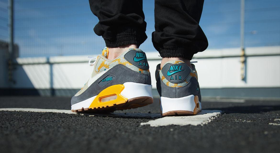 Nike Air Max 90 'Canyon Gold' - Image 9