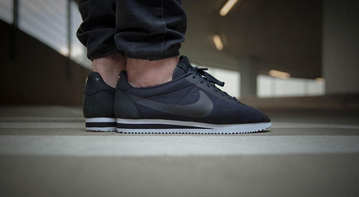 nike classic cortez fleece