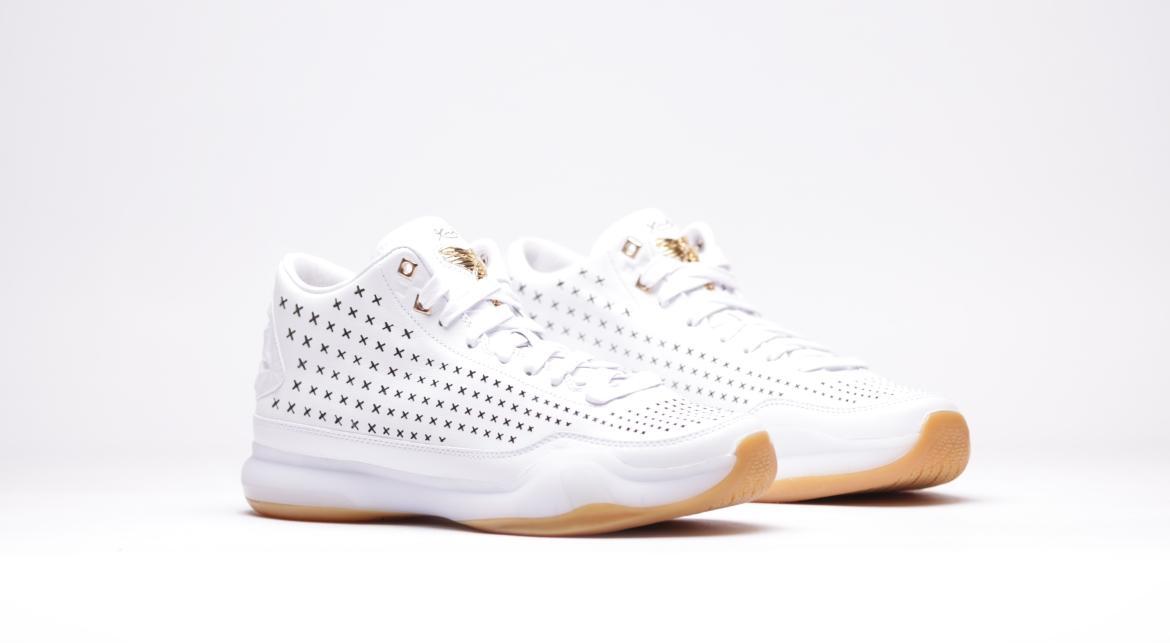 Nike Kobe X Mid EXT QS "White Gum"