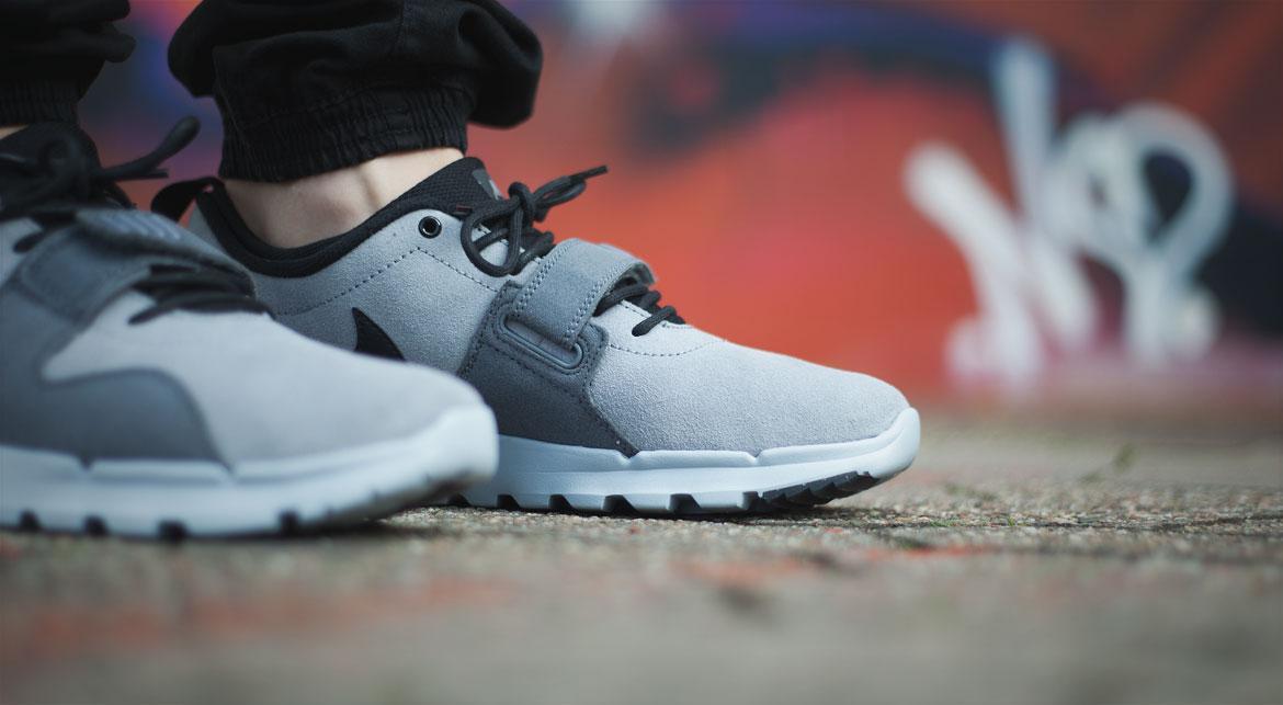 Nike Trainerendor Leather 'Cool Grey' - Image 8