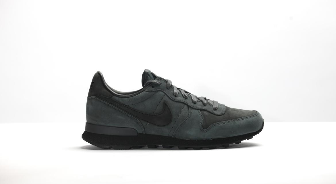 Nike Internationalist Lx "Anthracite"