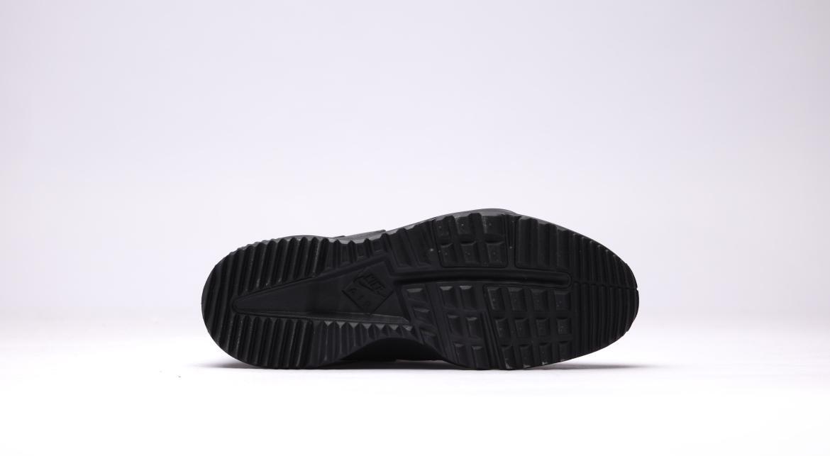 Nike Air Huarache Utility "Triple Black" - Image 6