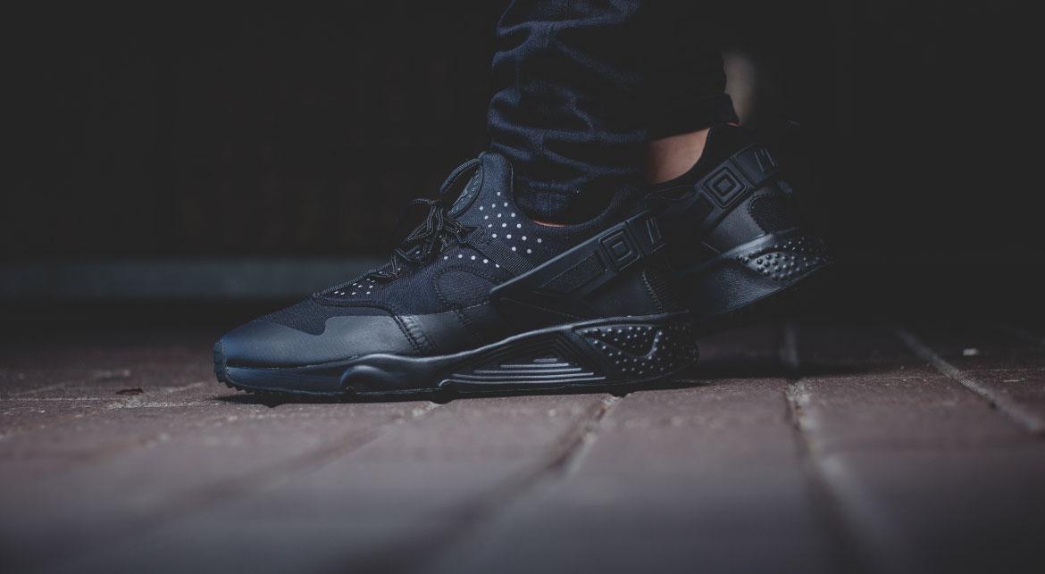 Nike Air Huarache Utility "Triple Black" - Image 7