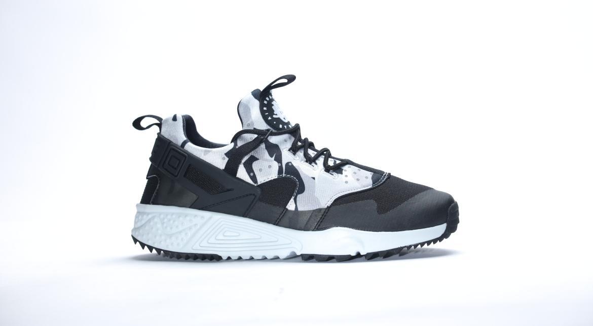Nike Air Huarache Utility "Black White"