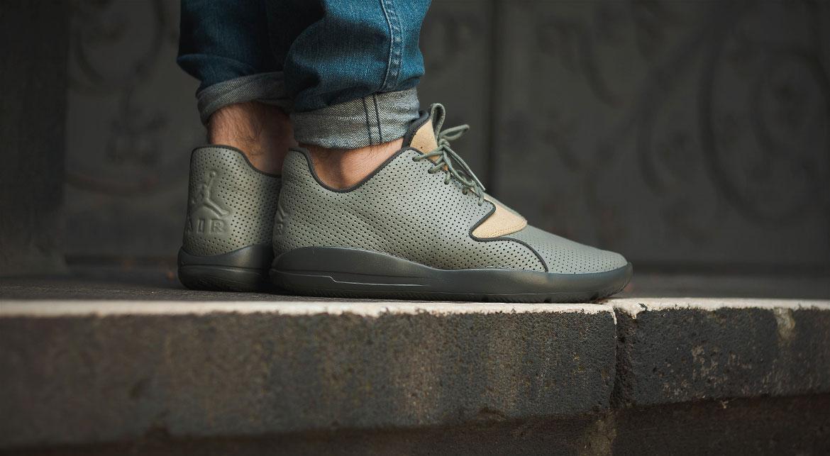 Jordan Eclipse Leather City Pack Berlin Shoes Mens 8 Tumbled Grey/Gold Sneakers‎ Jordan Eclipse Leather City Pack - Berlin for Sale  main image 3