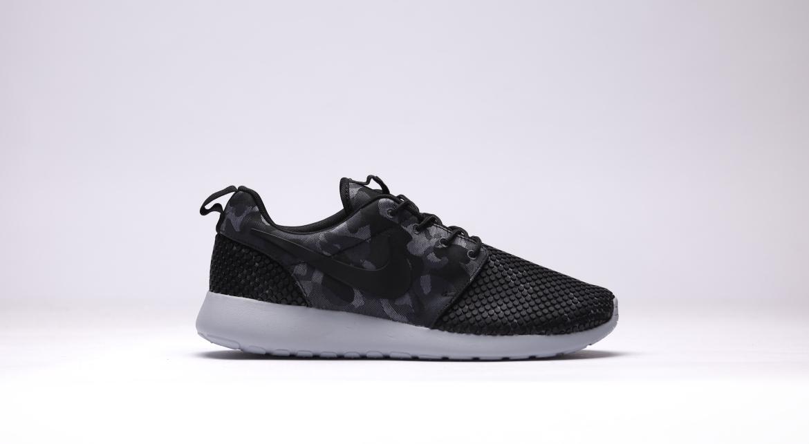 Nike Roshe One 'All Black' - Image 2