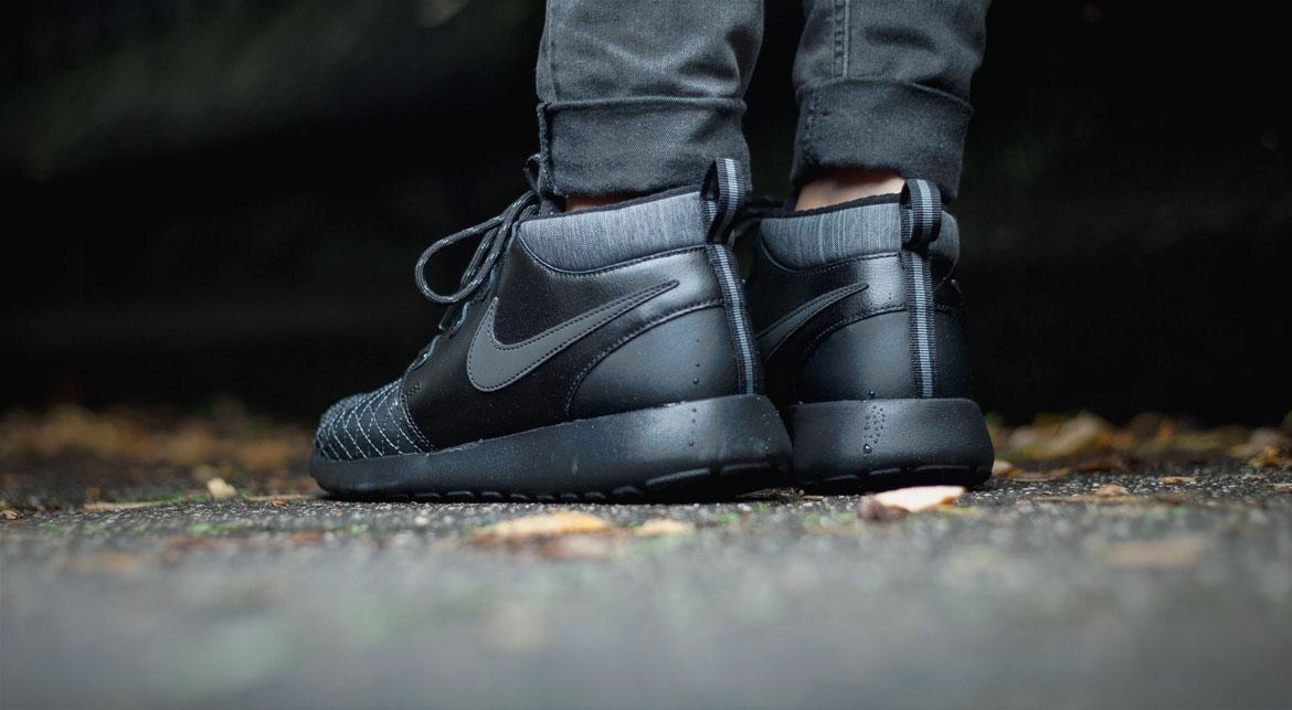 Nike Roshe One Mid Winter GS 'All Black' - Image 9