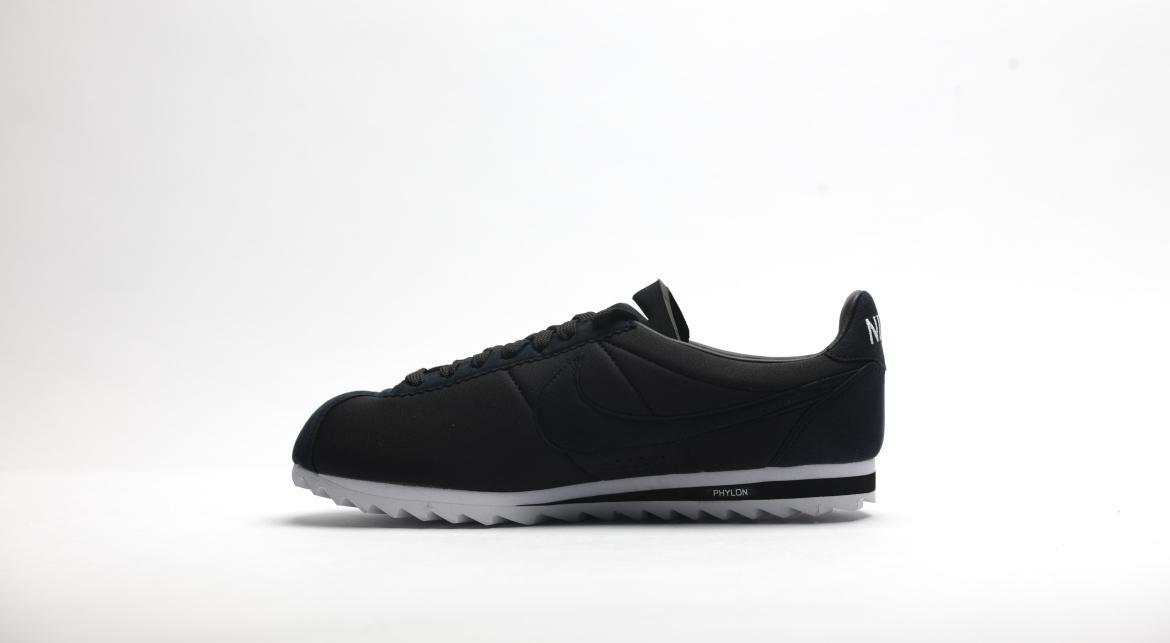 nike cortez shark black