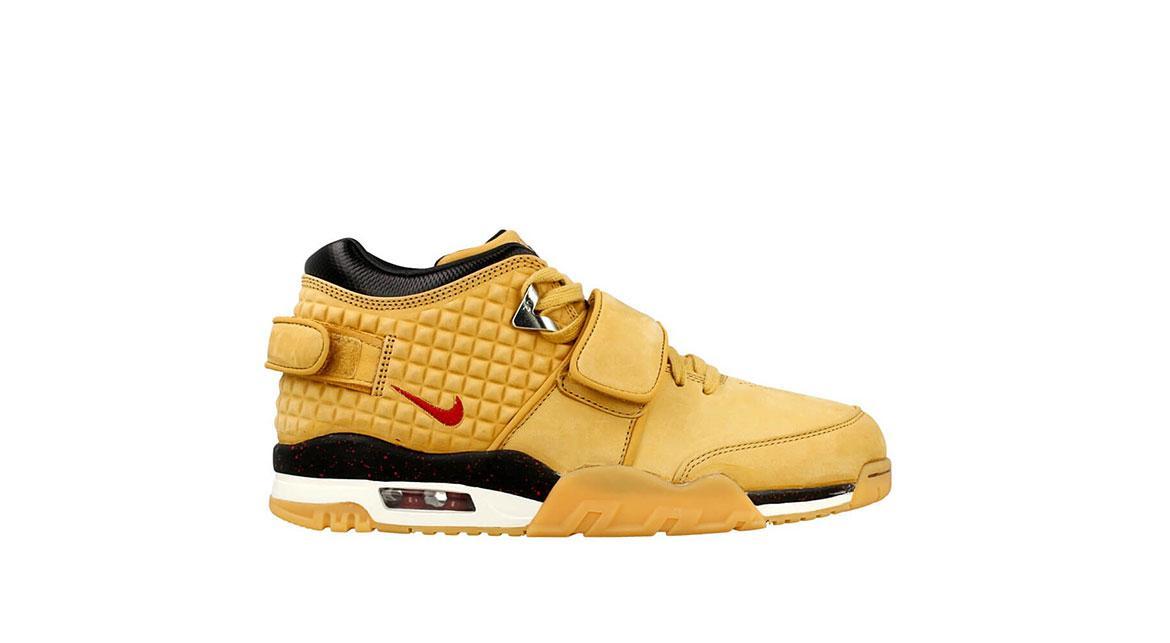 Nike Air Trainer Premium "Victor Cruz"