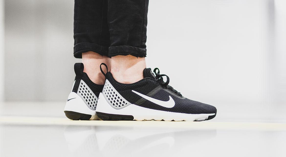 nike lunarestoa 2 essential