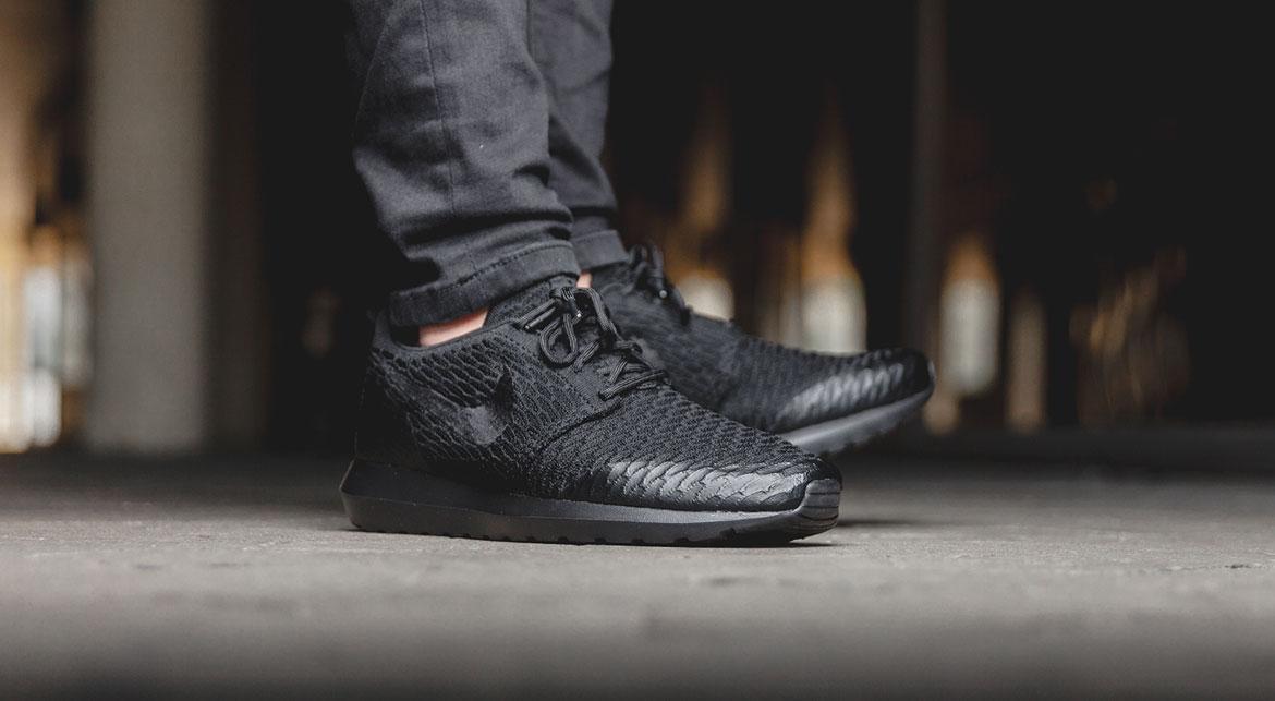 Nike Roshe Nm Flyknit Se "All Black" - Image 7