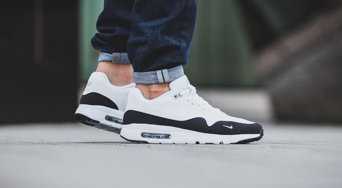 nike air max 1 ultra essential white black